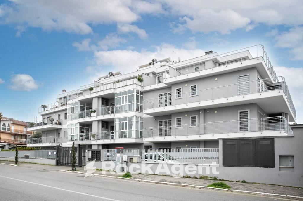 appartamento in vendita a Roma in zona Massimina/Casal Lumbroso