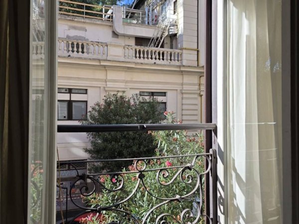 appartamento in vendita a Roma in zona Rione Monti/Campitelli