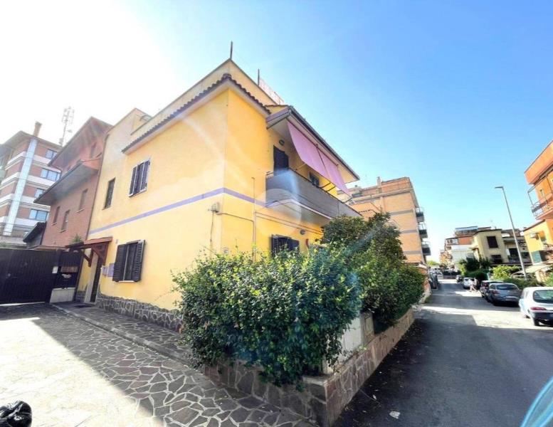 appartamento in vendita a Roma in zona Tor Vergata/Torrenova