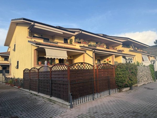 appartamento in vendita a Roma in zona Casalotti