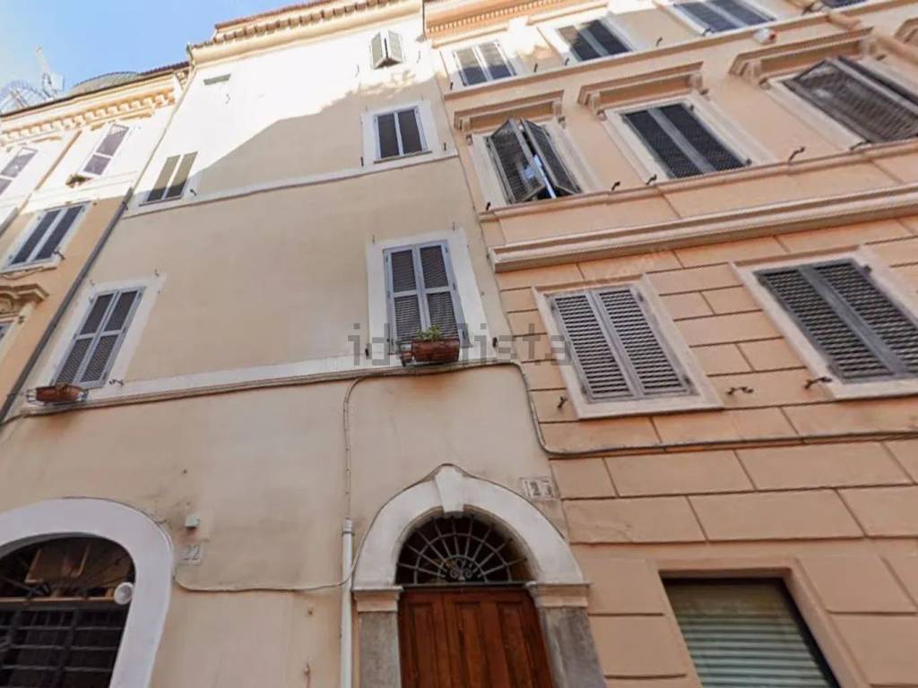 appartamento in vendita a Roma in zona Rione Monti/Campitelli