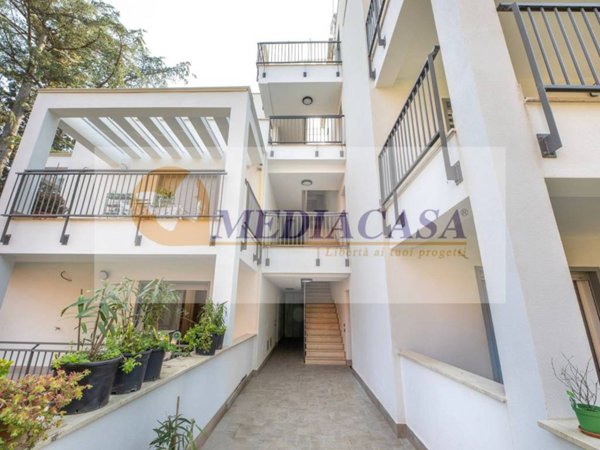 appartamento in vendita a Roma in zona Isola Farnese