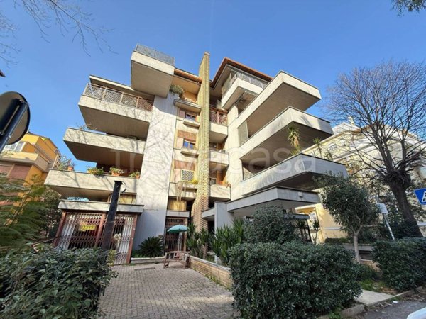 appartamento in vendita a Roma in zona Primavalle