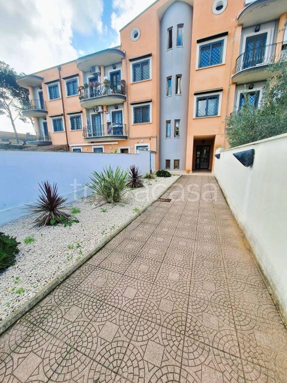 appartamento in vendita a Roma in zona Infernetto