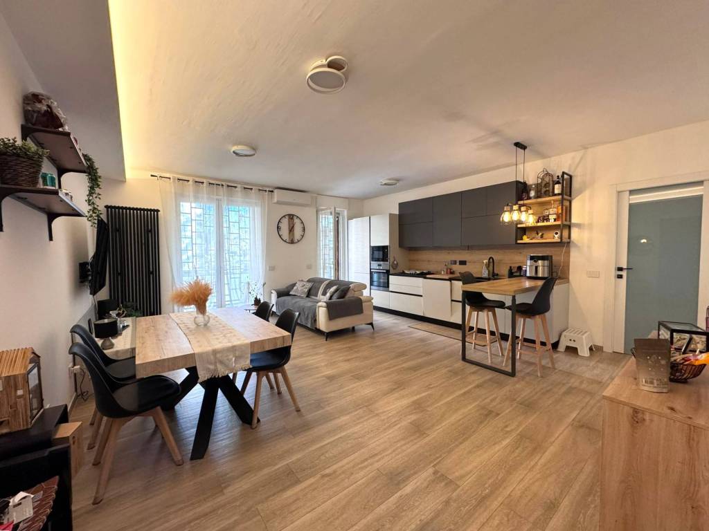 appartamento in vendita a Roma in zona Torre Maura