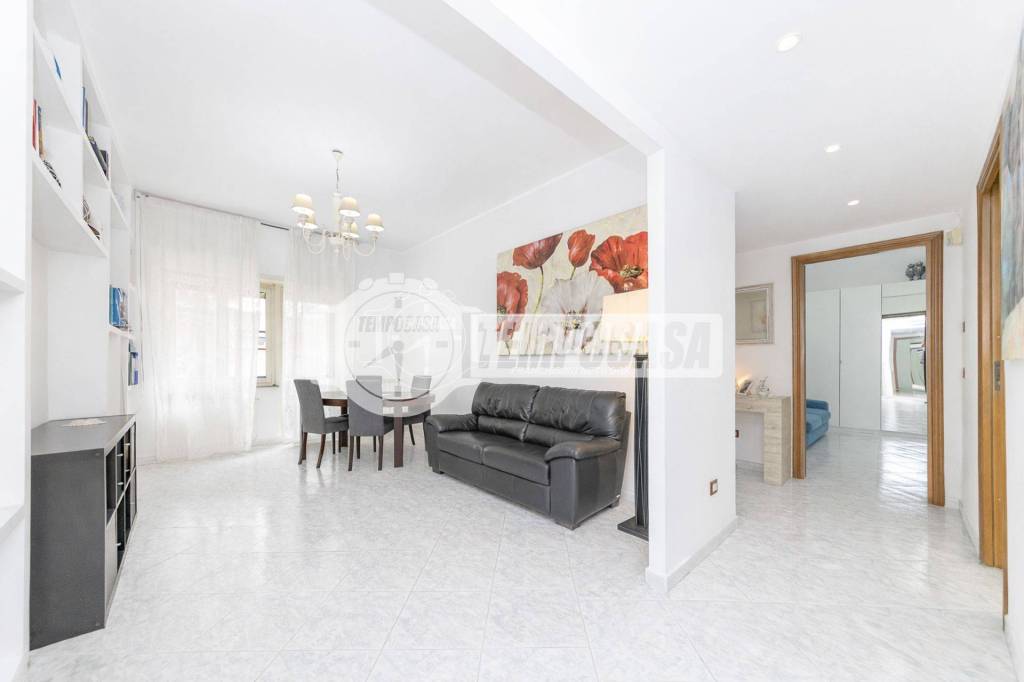 appartamento in vendita a Roma in zona Tuscolano