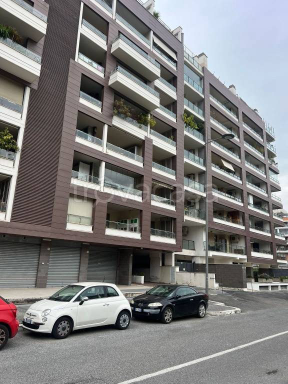 appartamento in vendita a Roma in zona Ostiense