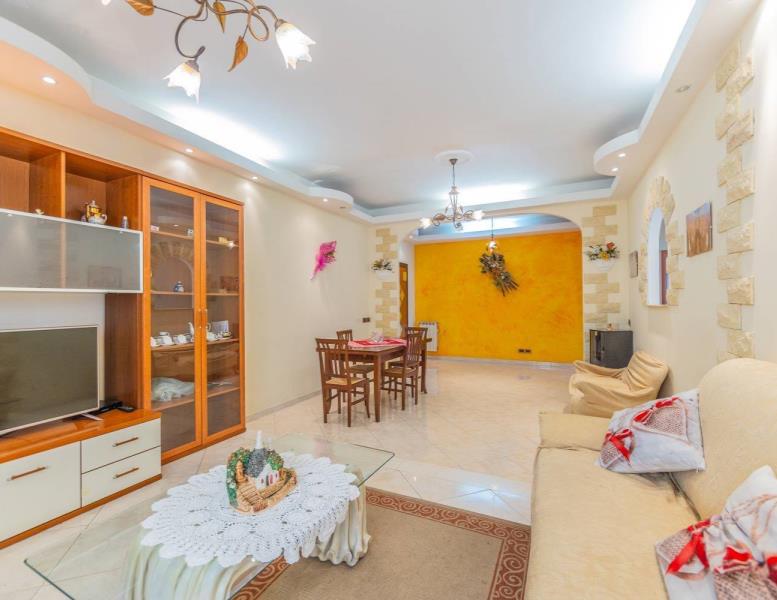 appartamento in vendita a Roma in zona Torre Angela