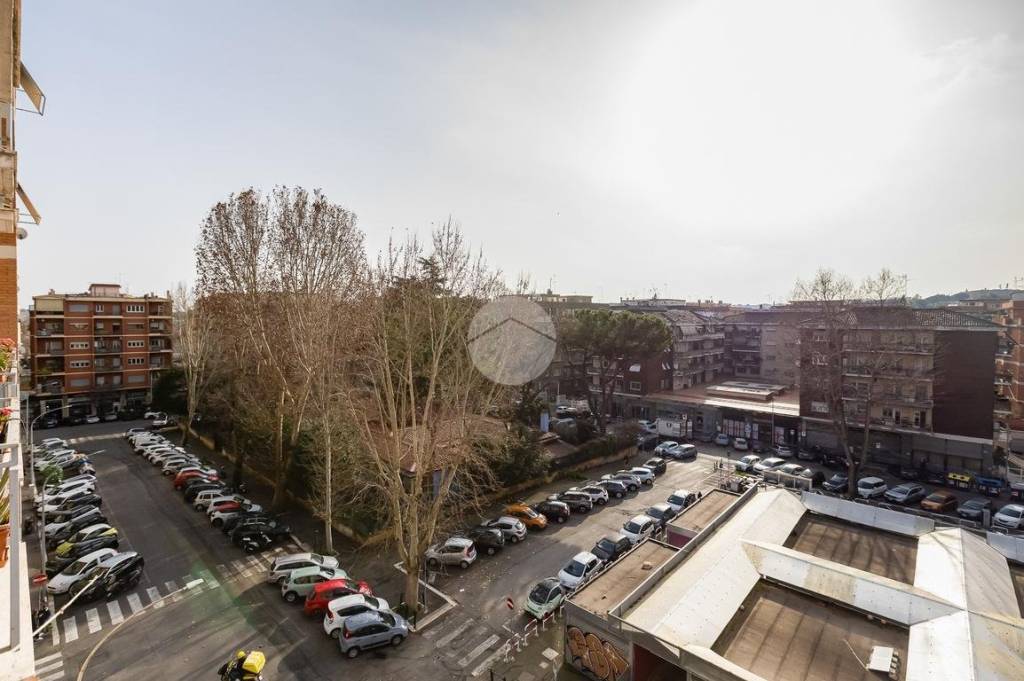 appartamento in vendita a Roma in zona Portuense