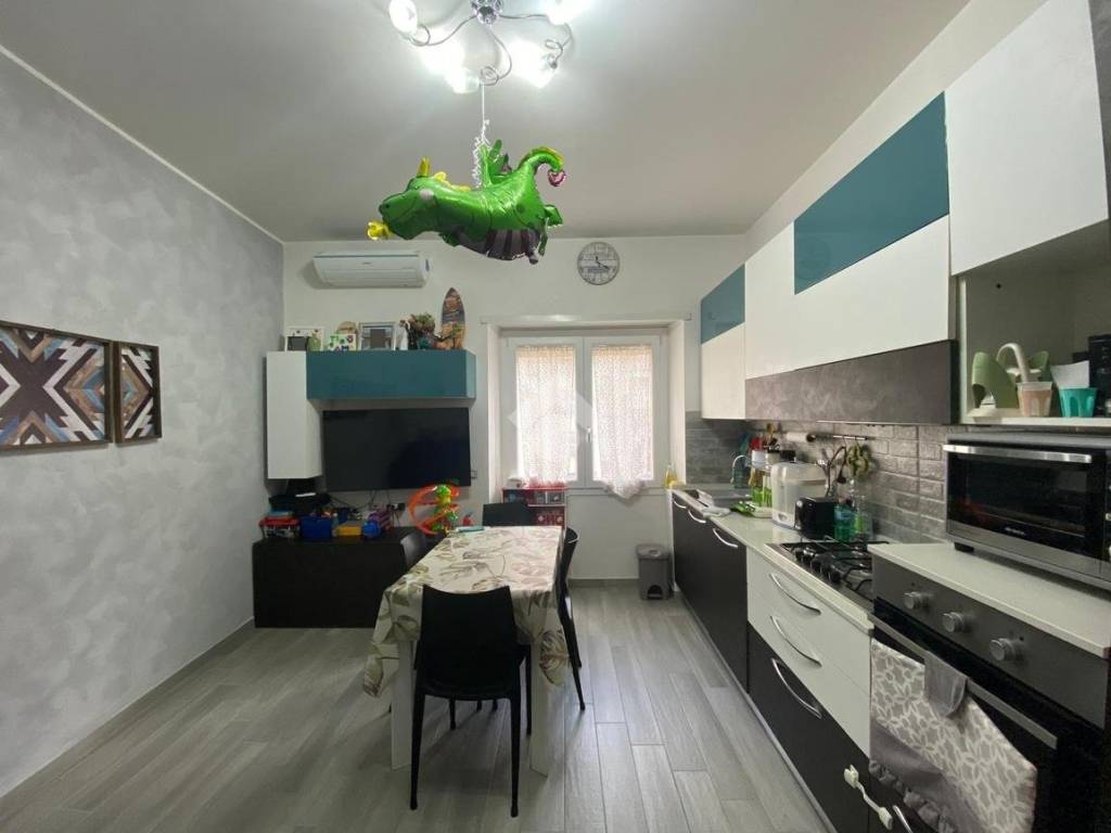 appartamento in vendita a Roma in zona Tuscolano