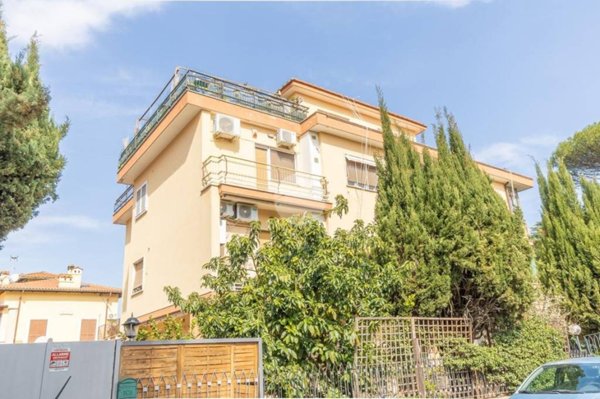 appartamento in vendita a Roma in zona Appio Claudio