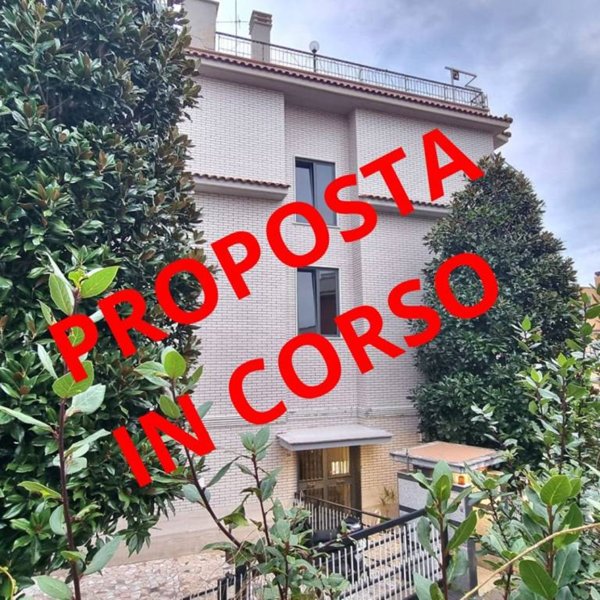 appartamento in vendita a Roma in zona Corviale
