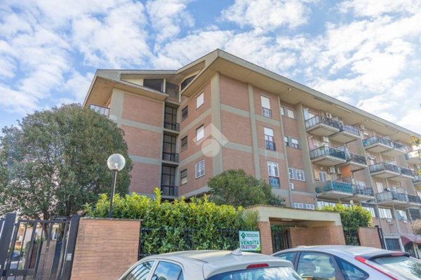 appartamento in vendita a Roma in zona Casal Morena