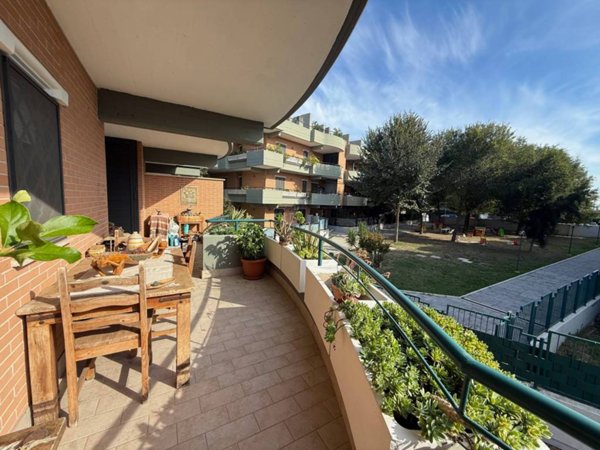 appartamento in vendita a Roma in zona Casalotti