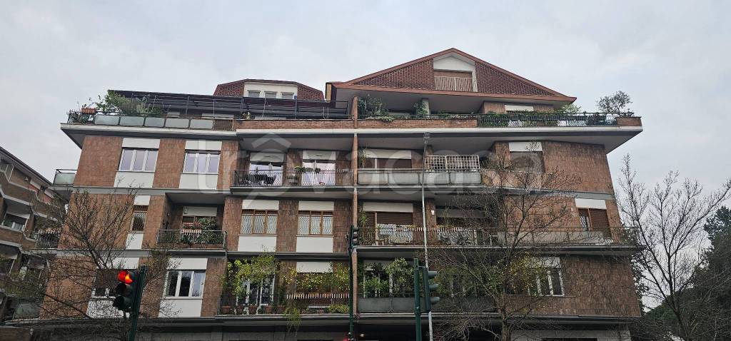 appartamento in vendita a Roma in zona Ostiense