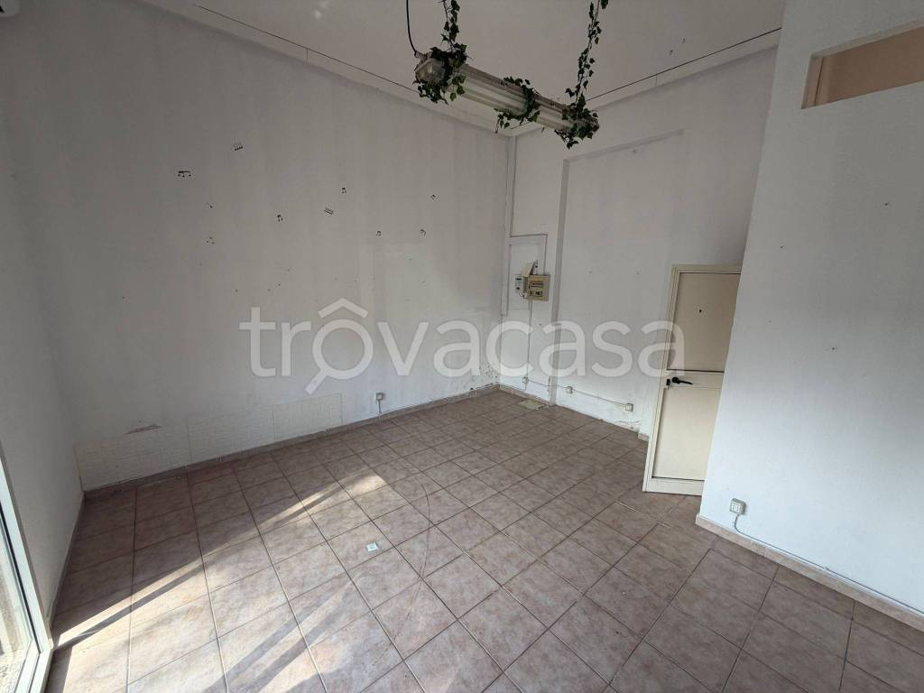 negozio in vendita a Roma in zona Ostia