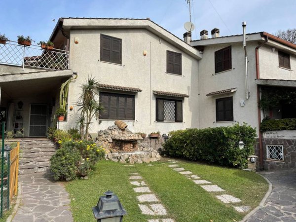 appartamento in vendita a Roma in zona Mezzocammino