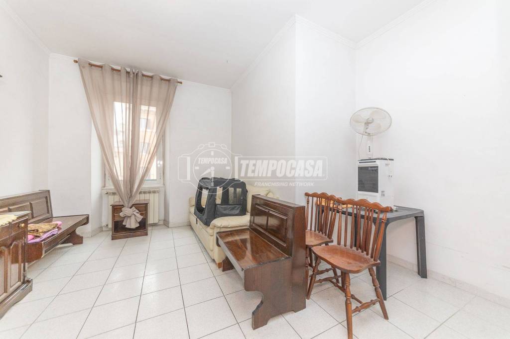 appartamento in vendita a Roma in zona Tuscolano