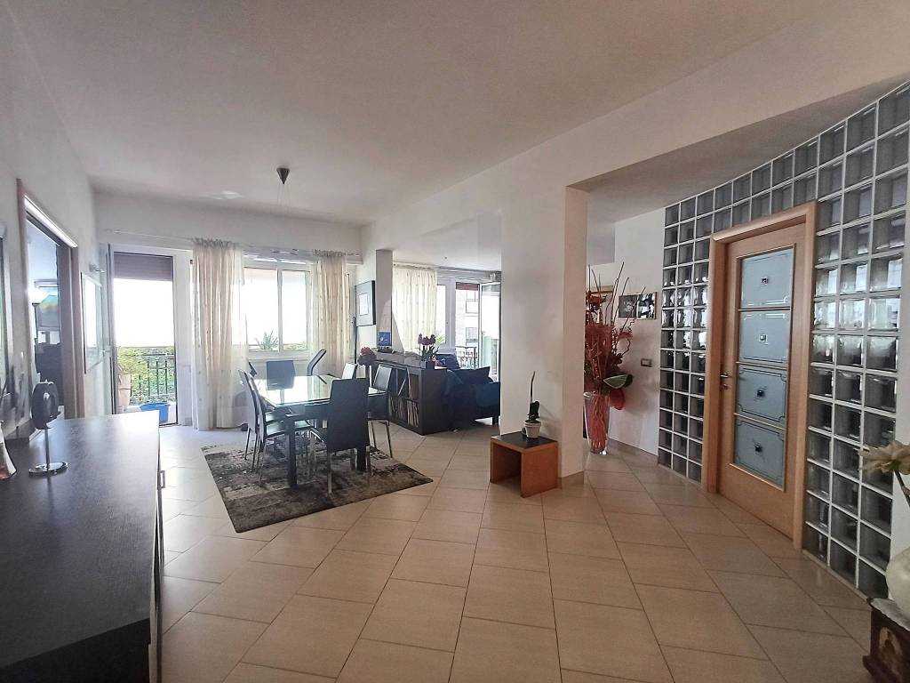 appartamento in vendita a Roma in zona Tor di Quinto