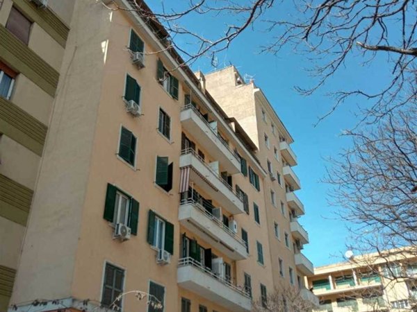 appartamento in vendita a Roma in zona Appio Latino