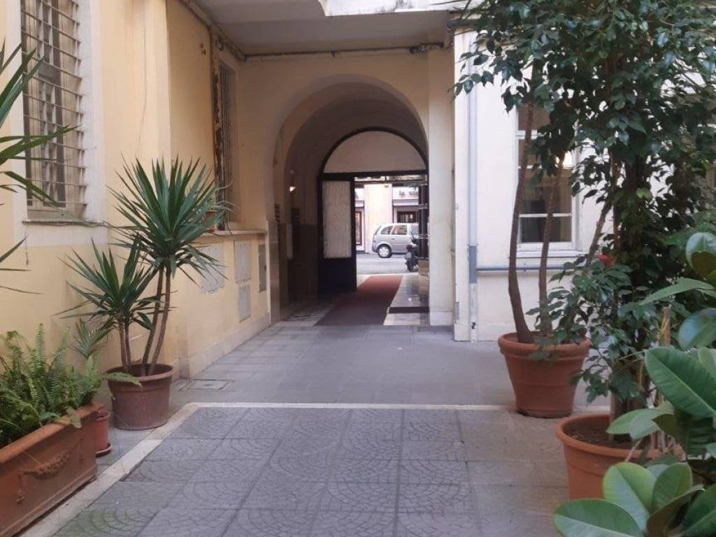 locale commerciale in vendita a Roma in zona Trieste