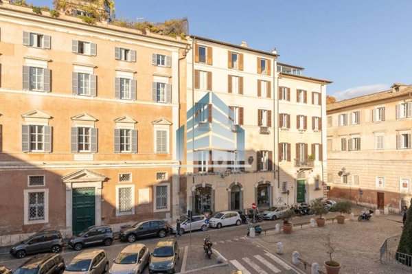 appartamento in vendita a Roma in zona Rione di Ponte