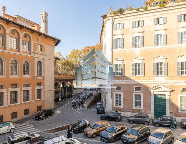 appartamento in vendita a Roma in zona Rione di Ponte