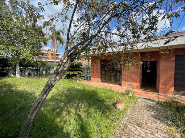 casa indipendente in vendita a Roma in zona Aurelio