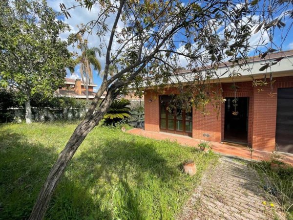 casa indipendente in vendita a Roma in zona Aurelio