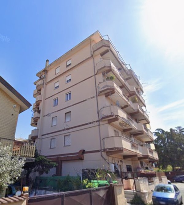 appartamento in vendita a Roma in zona Torre Angela