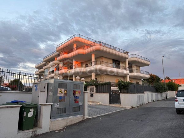 appartamento in vendita a Roma in zona Borghesiana