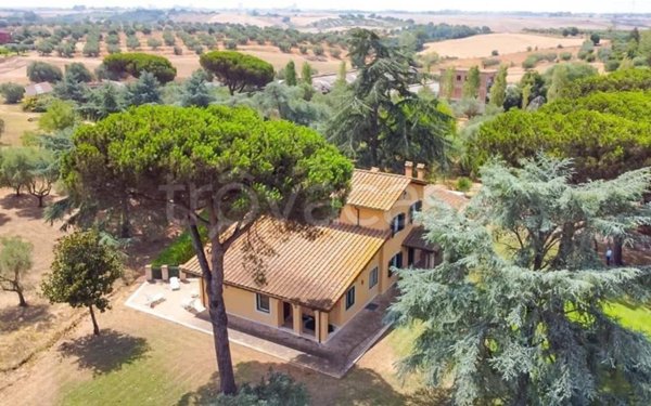 casa indipendente in vendita a Roma in zona Monte Migliore