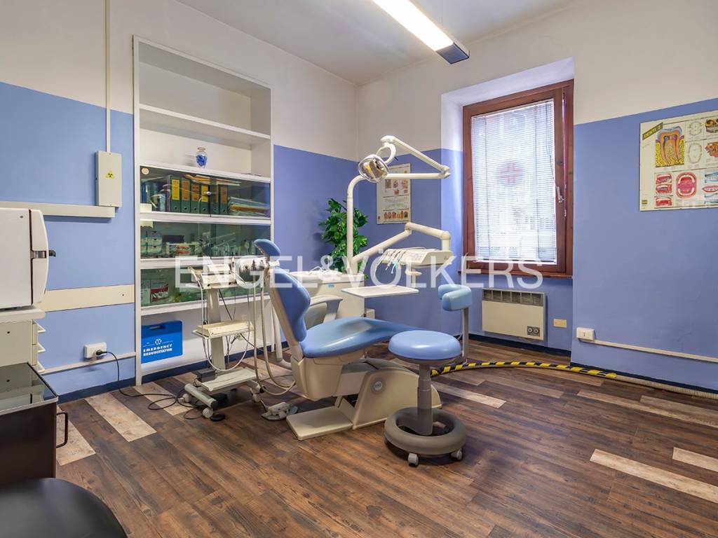 appartamento in vendita a Roma in zona Appio Latino