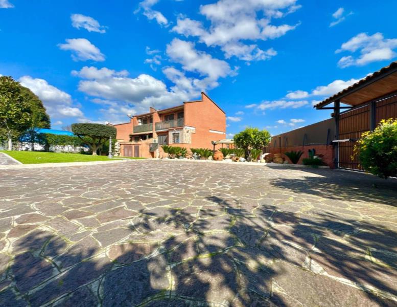 casa indipendente in vendita a Roma in zona Tre Pini - Poggio dei Fiori