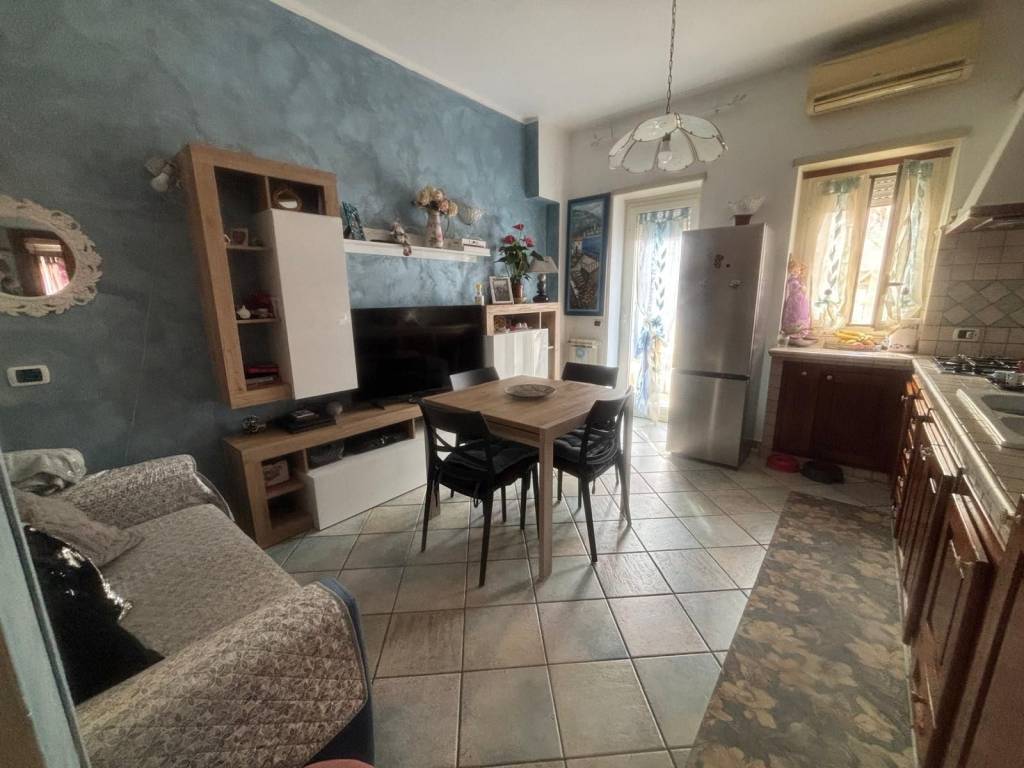 appartamento in vendita a Roma in zona Ostia Antica