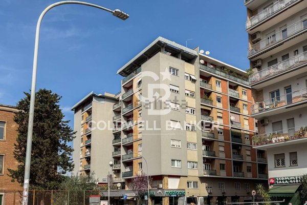 appartamento in vendita a Roma in zona Ardeatino
