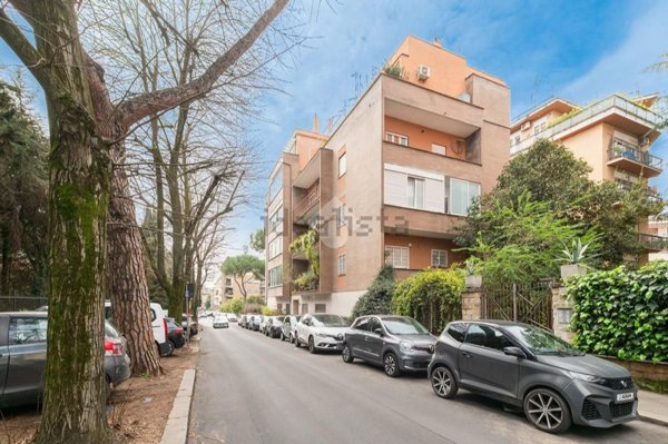 appartamento in vendita a Roma in zona Della Vittoria