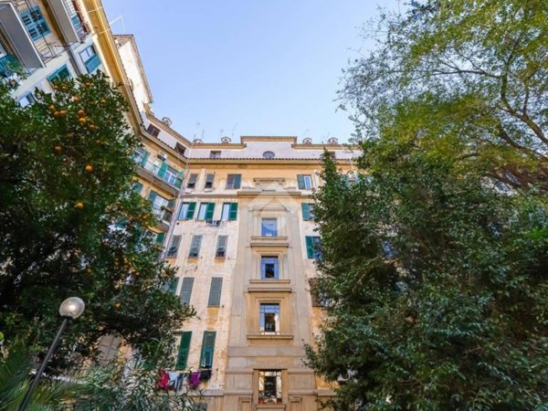 appartamento in vendita a Roma in zona Esquilino