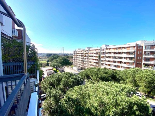 appartamento in vendita a Roma in zona Cinecittà