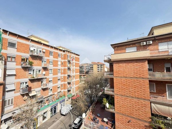 appartamento in vendita a Roma in zona Portuense