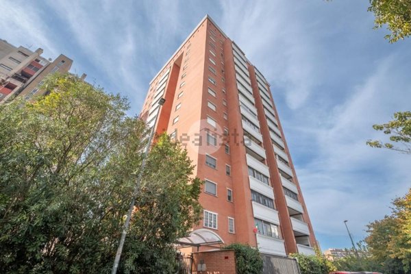 appartamento in vendita a Roma in zona Giuliano Dalmata