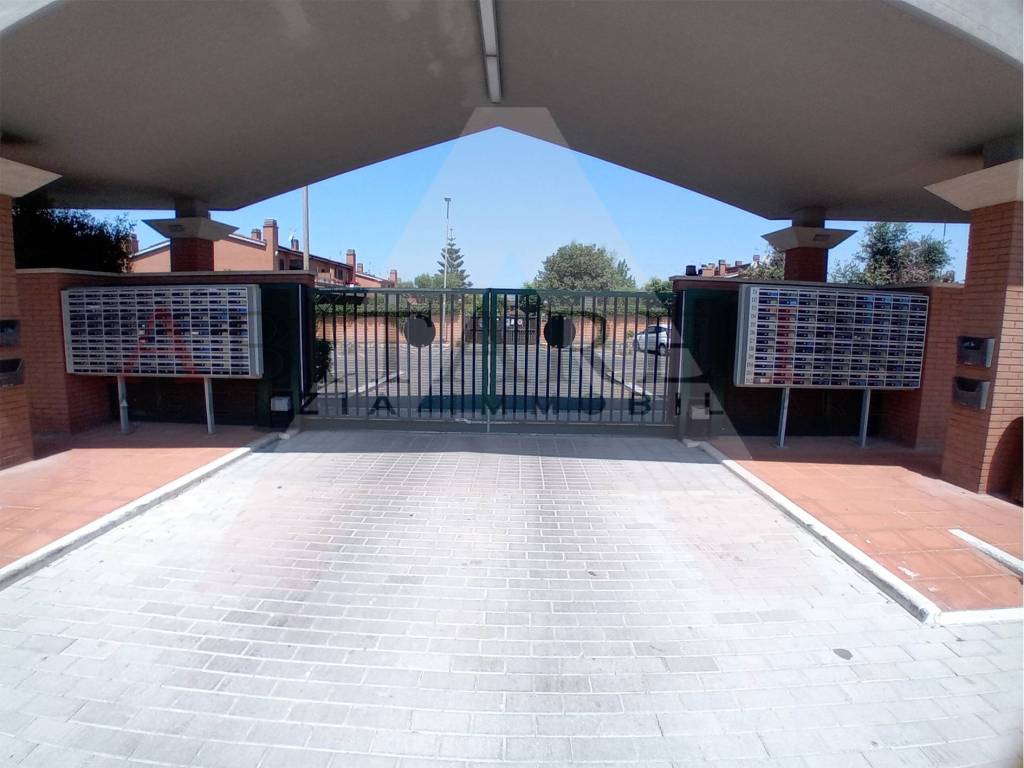 appartamento in vendita a Roma in zona Infernetto