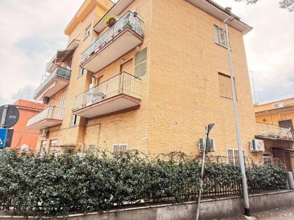 appartamento in vendita a Roma in zona Portuense