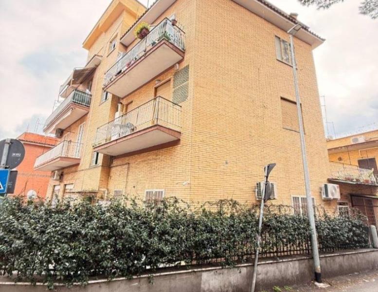 appartamento in vendita a Roma in zona Portuense