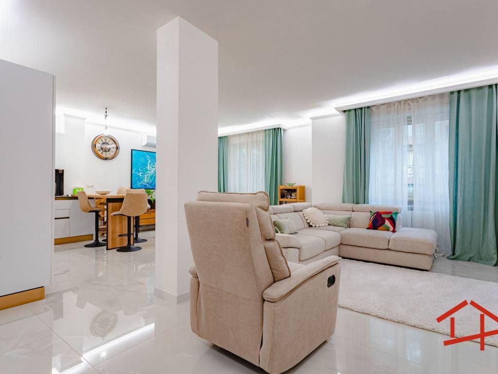 appartamento in vendita a Roma in zona Giuliano Dalmata