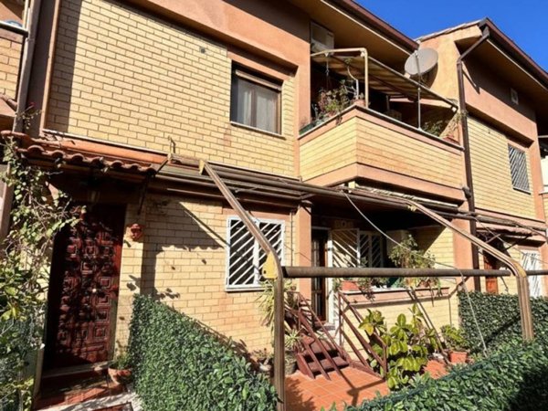 appartamento in vendita a Roma in zona Vitinia