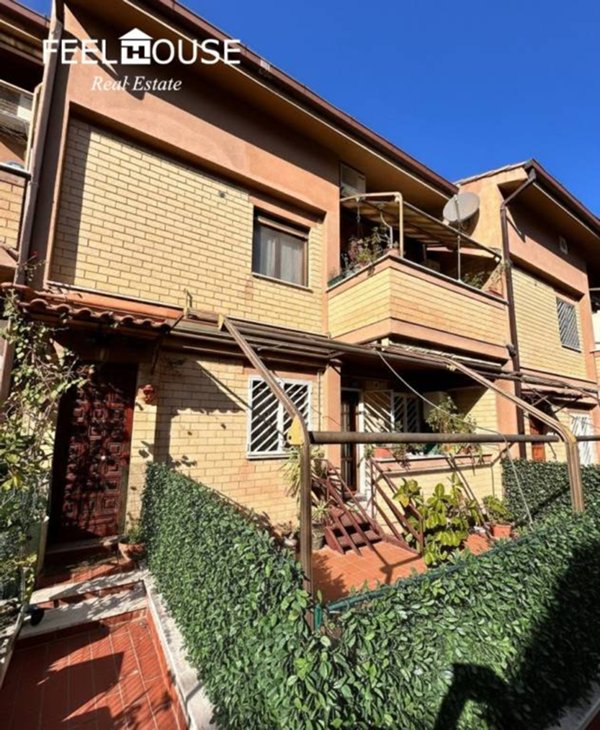 appartamento in vendita a Roma in zona Vitinia