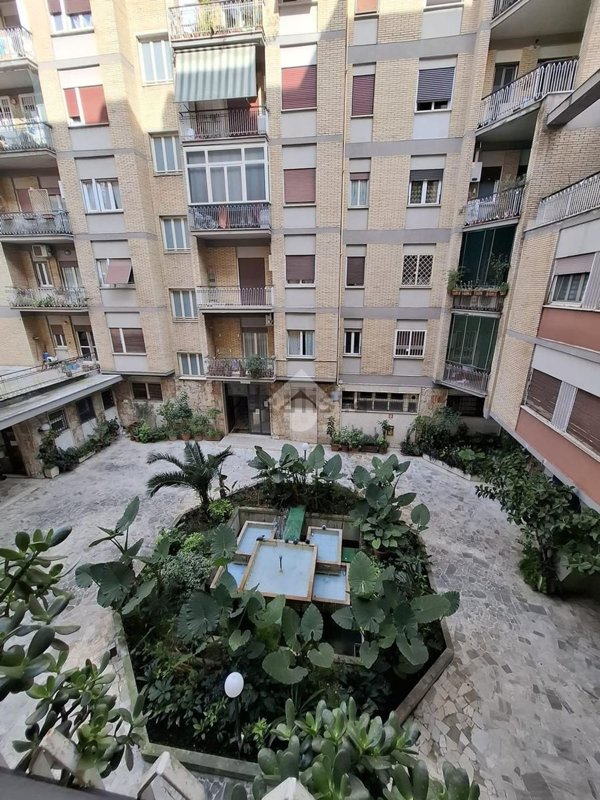 appartamento in vendita a Roma in zona Ostiense