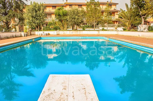 casa indipendente in vendita a Roma in zona Casalotti