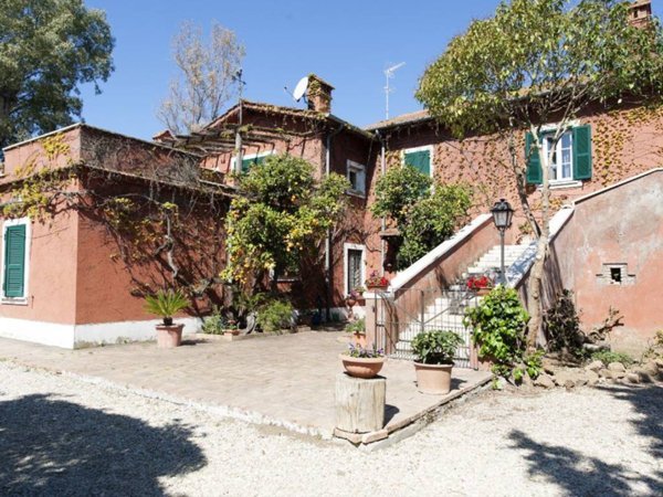 appartamento in vendita a Roma in zona Acilia